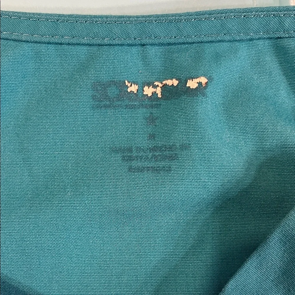 Scrubstar Aquamarine V-Neck Scrub Top Size Medium PTP 23” Length 27” - Picture 3 of 6
